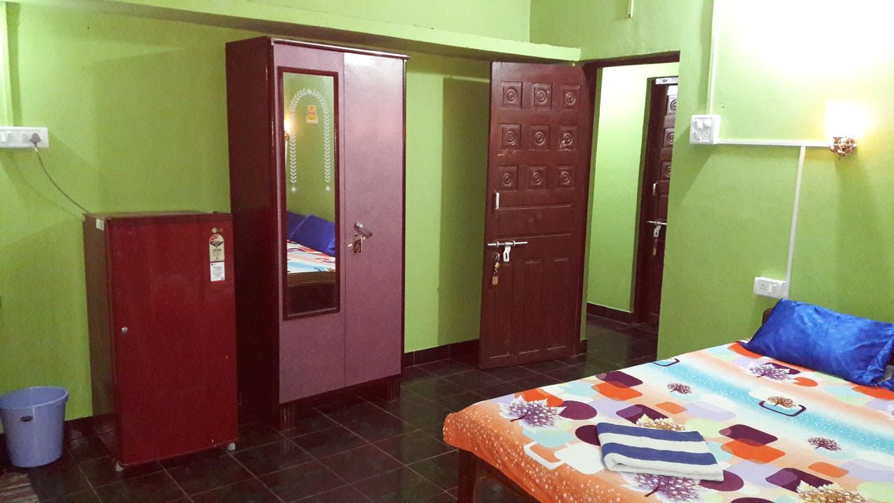 Savitri Guest House Arambol Exterior photo