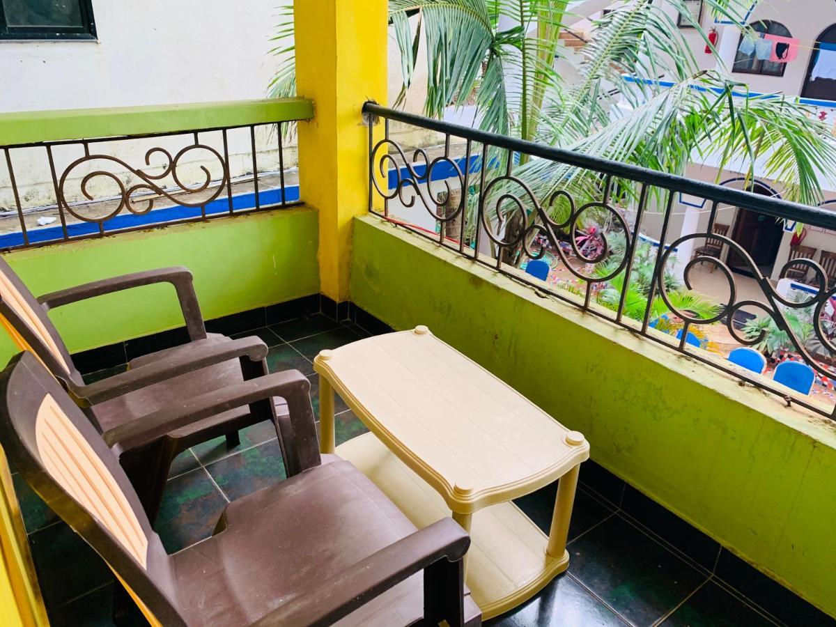 Savitri Guest House Arambol Exterior photo